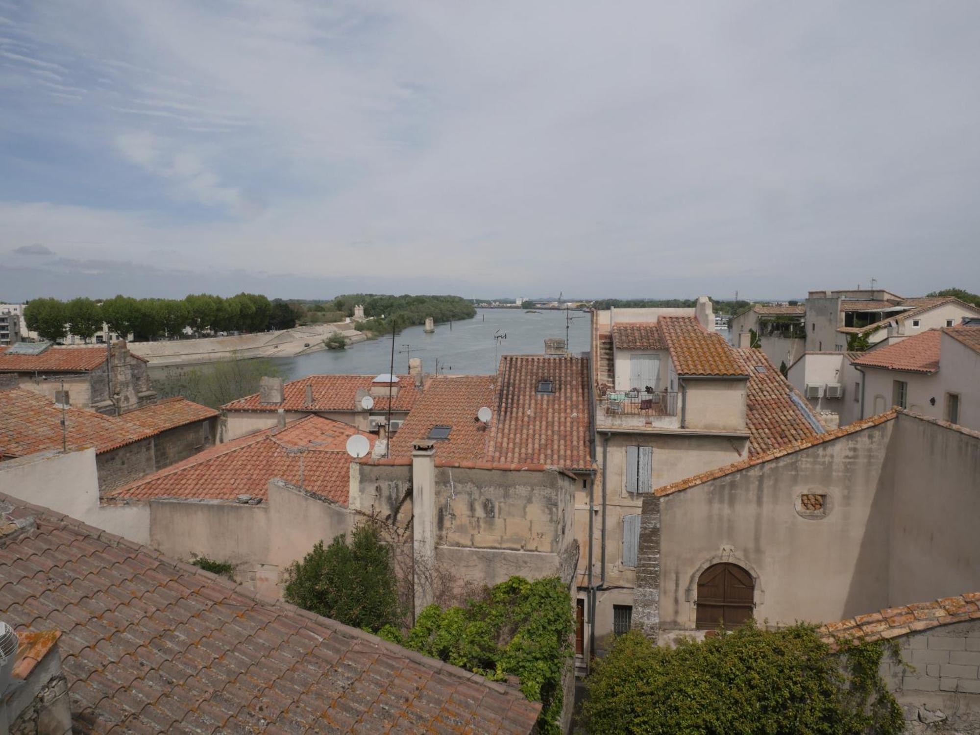 Superbe Appartement Avec Vue Arles Exterior foto
